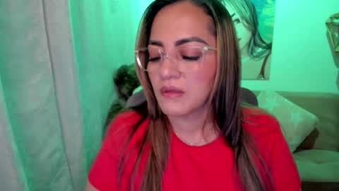 Snapshot of marianalopez81 chatting on October 3, 2025, 12:29 am Mariana Lopez online show from October 3, 2025, 12:29 am