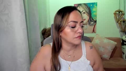 Mariana Lopez online show from November 15, 2025, 1:14 am