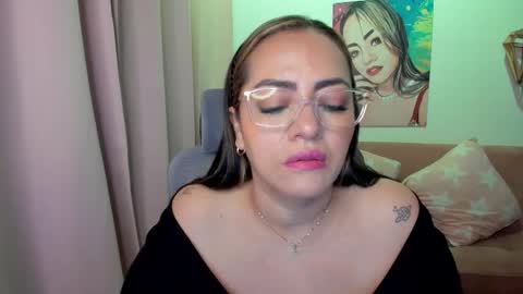 Mariana Lopez online show from December 2, 2025, 12:49 am