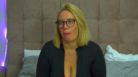 Snapshot of marianeumann chatting on November 6, 2025, 7:09 am Maria online show from November 6, 2025, 7:09 am