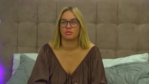 Snapshot of marianeumann chatting on November 20, 2025, 7:08 am Maria online show from November 20, 2025, 7:08 am