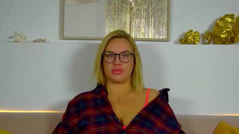 Snapshot of marianeumann chatting on November 28, 2025, 6:49 am Maria online show from November 28, 2025, 6:49 am