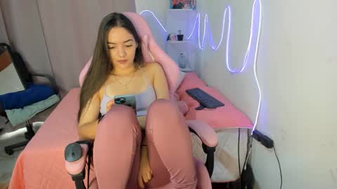 Mariangel online show from September 15, 2025, 10:10 pm