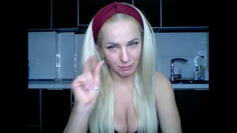 Snapshot of marianna1977 chatting on February 28, 2025, 12:10 am marianna1977 online show from February 28, 2025, 12:10 am