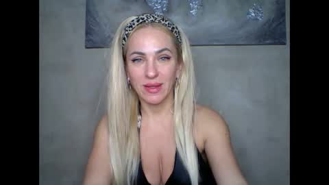 Snapshot of marianna1977 chatting on March 12, 2025, 10:50 pm marianna1977 online show from March 12, 2025, 10:50 pm
