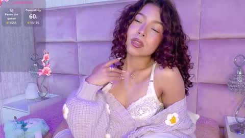 marianna_ray_ online show from December 2, 2025, 8:15 pm