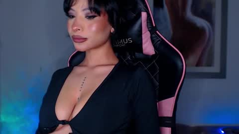 M A R I A N E online show from January 9, 2025, 6:17 am