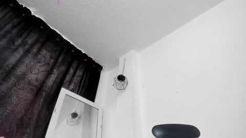 Snapshot of mariannelove77 chatting on March 10, 2025, 7:18 pm marianne online show from March 10, 2025, 7:18 pm