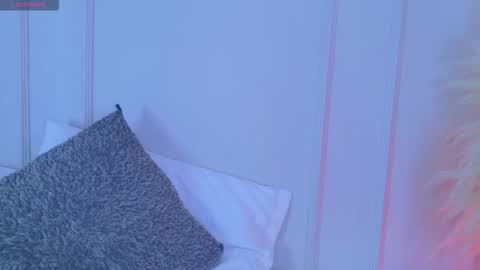 Snapshot of mariapettit chatting on October 28, 2025, 11:36 am Maria Pettit online show from October 28, 2025, 11:36 am