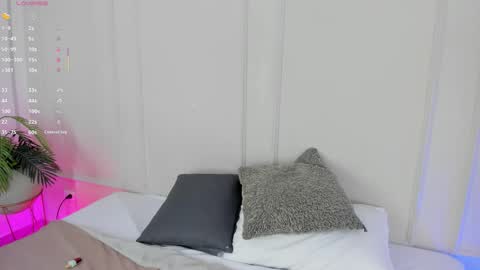 Snapshot of mariapettit chatting on November 14, 2025, 11:31 am Maria Pettit online show from November 14, 2025, 11:31 am