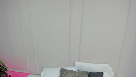 Snapshot of mariapettit chatting on November 23, 2025, 10:04 am Maria Pettit online show from November 23, 2025, 10:04 am