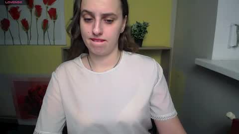 Snapshot of mariatess_ chatting on December 11, 2024, 1:39 pm Mariia online show from December 11, 2024, 1:39 pm