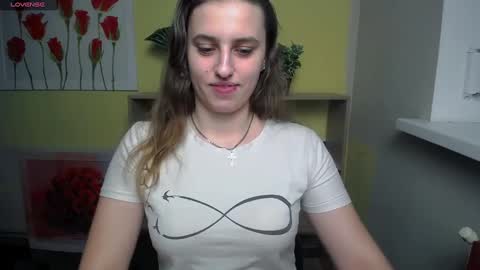 Snapshot of mariatess_ chatting on December 19, 2024, 1:29 pm Mariia online show from December 19, 2024, 1:29 pm