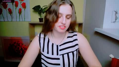 Snapshot of mariatess_ chatting on December 29, 2024, 11:07 am Mariia online show from December 29, 2024, 11:07 am