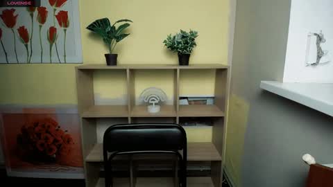 Snapshot of mariatess_ chatting on January 3, 2025, 2:19 pm Mariia online show from January 3, 2025, 2:19 pm