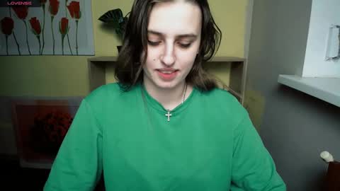 Snapshot of mariatess_ chatting on January 5, 2025, 1:47 pm Mariia online show from January 5, 2025, 1:47 pm