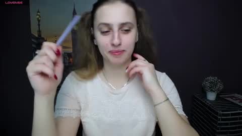 Snapshot of mariatess_ chatting on January 18, 2025, 11:43 am Mariia online show from January 18, 2025, 11:43 am