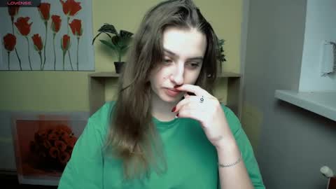 Snapshot of mariatess_ chatting on January 19, 2025, 11:34 am Mariia online show from January 19, 2025, 11:34 am