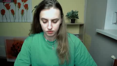 Snapshot of mariatess_ chatting on January 19, 2025, 5:49 pm Mariia online show from January 19, 2025, 5:49 pm