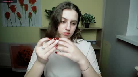 Snapshot of mariatess_ chatting on January 22, 2025, 1:11 pm Mariia online show from January 22, 2025, 1:11 pm