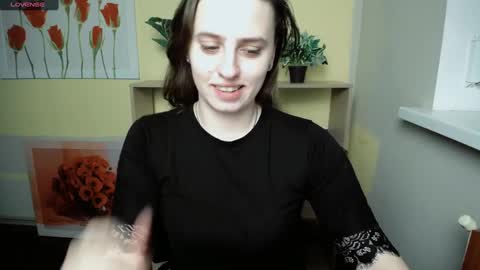 Snapshot of mariatess_ chatting on January 23, 2025, 8:36 am Mariia online show from January 23, 2025, 8:36 am