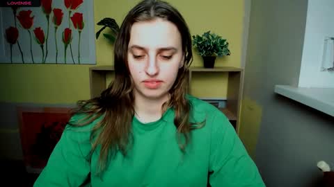 Snapshot of mariatess_ chatting on February 4, 2025, 12:22 pm Mariia online show from February 4, 2025, 12:22 pm