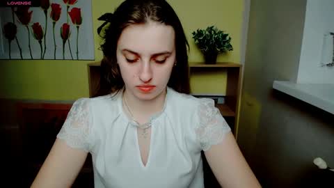 Snapshot of mariatess_ chatting on February 6, 2025, 4:03 pm Mariia online show from February 6, 2025, 4:03 pm