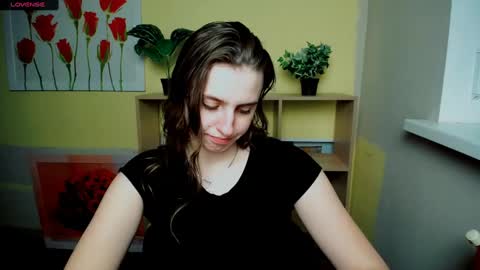 Snapshot of mariatess_ chatting on February 10, 2025, 3:53 pm Mariia online show from February 10, 2025, 3:53 pm