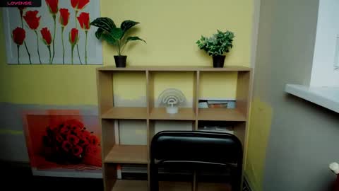 Snapshot of mariatess_ chatting on February 11, 2025, 2:02 pm Mariia online show from February 11, 2025, 2:02 pm