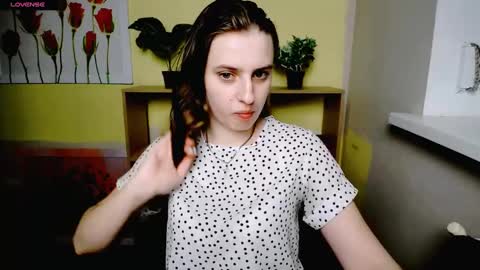 Snapshot of mariatess_ chatting on March 6, 2025, 11:36 am Mariia online show from March 6, 2025, 11:36 am