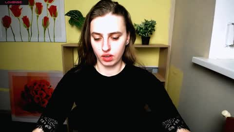 Snapshot of mariatess_ chatting on March 8, 2025, 12:52 pm Mariia online show from March 8, 2025, 12:52 pm