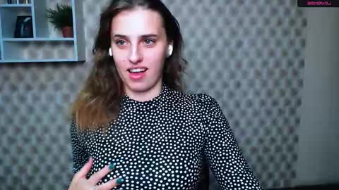 Snapshot of mariatess_ chatting on September 10, 2025, 1:11 pm Mariia online show from September 10, 2025, 1:11 pm