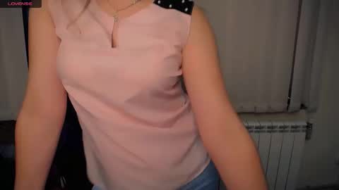 Snapshot of mariatess_ chatting on September 12, 2025, 1:00 pm Mariia online show from September 12, 2025, 1:00 pm