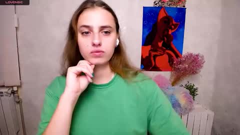 Snapshot of mariatess_ chatting on September 25, 2025, 8:51 am Mariia online show from September 25, 2025, 8:51 am