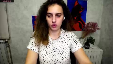 Snapshot of mariatess_ chatting on September 29, 2025, 7:57 am Mariia online show from September 29, 2025, 7:57 am