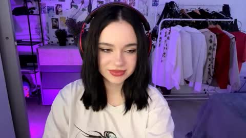 Emily online show from October 17, 2025, 7:22 am