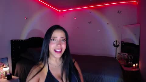 Snapshot of marie_daved chatting on March 9, 2025, 12:21 am Nicolle online show from March 9, 2025, 12:21 am