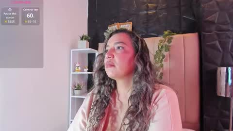 marie_hss online show from November 19, 2025, 2:39 pm