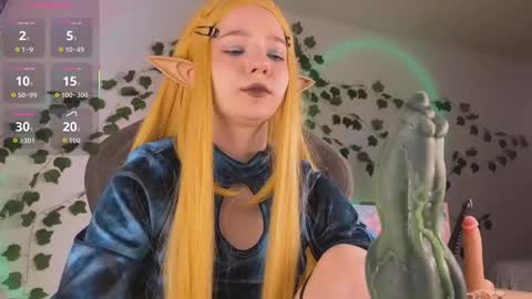 Snapshot of mariel_a_gold chatting on November 27, 2025, 6:15 am Mariel Gold online show from November 27, 2025, 6:15 am