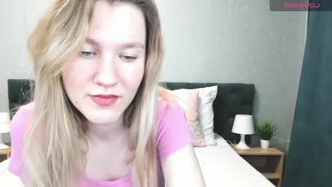 mariel_brown online show from January 24, 2025, 8:02 am