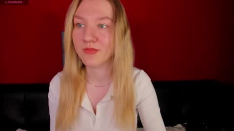 mariel_brown online show from September 17, 2025, 8:27 am