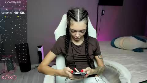 Maria  online show from October 31, 2025, 10:16 am