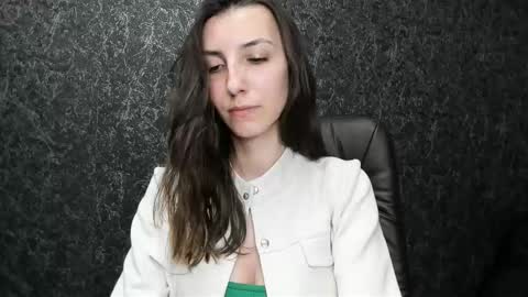 Snapshot of marielleanker chatting on October 9, 2025, 3:43 pm marielleanker online show from October 9, 2025, 3:43 pm