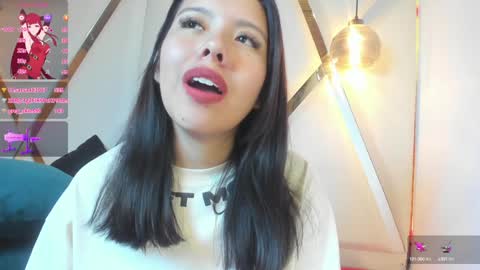 Snapshot of marielqueenx chatting on January 4, 2025, 10:16 am Viviana online show from January 4, 2025, 10:16 am