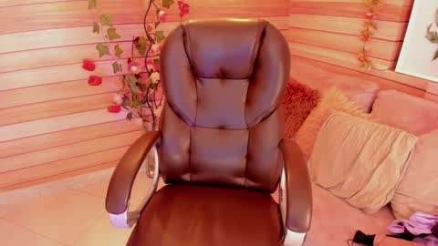 Snapshot of marien_thomson_ chatting on January 26, 2025, 4:20 am Marien online show from January 26, 2025, 4:20 am