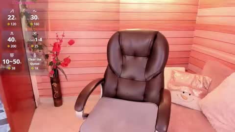 Snapshot of marien_thomson_ chatting on November 23, 2025, 2:28 pm Marien online show from November 23, 2025, 2:28 pm