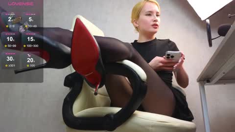 Snapshot of marietta__castro chatting on December 9, 2024, 12:08 pm Marietta online show from December 9, 2024, 12:08 pm