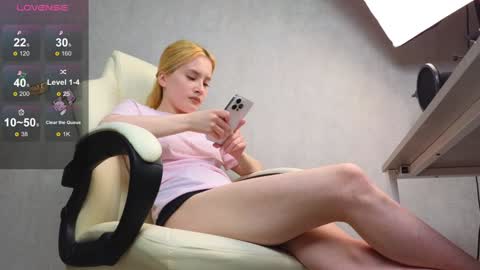 Snapshot of marietta__castro chatting on December 11, 2024, 1:49 pm Marietta online show from December 11, 2024, 1:49 pm