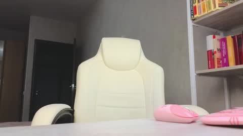 Snapshot of marietta__castro chatting on October 18, 2025, 12:50 pm Marietta online show from October 18, 2025, 12:50 pm