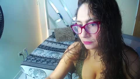 Snapshot of marilynetthan chatting on December 18, 2024, 1:12 pm marilynetthan online show from December 18, 2024, 1:12 pm